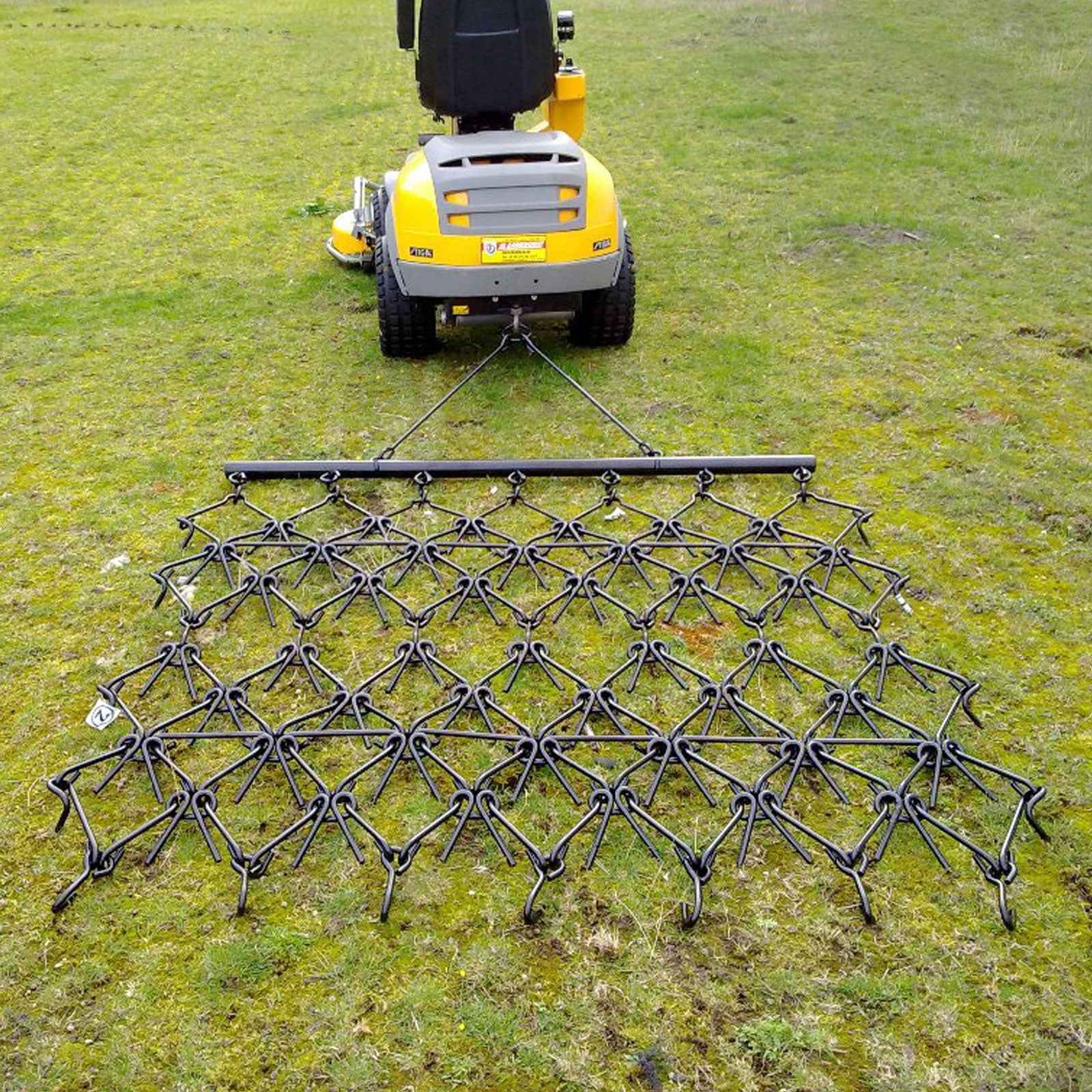 Jansen WS-1.4 being used in a field towed by a machine