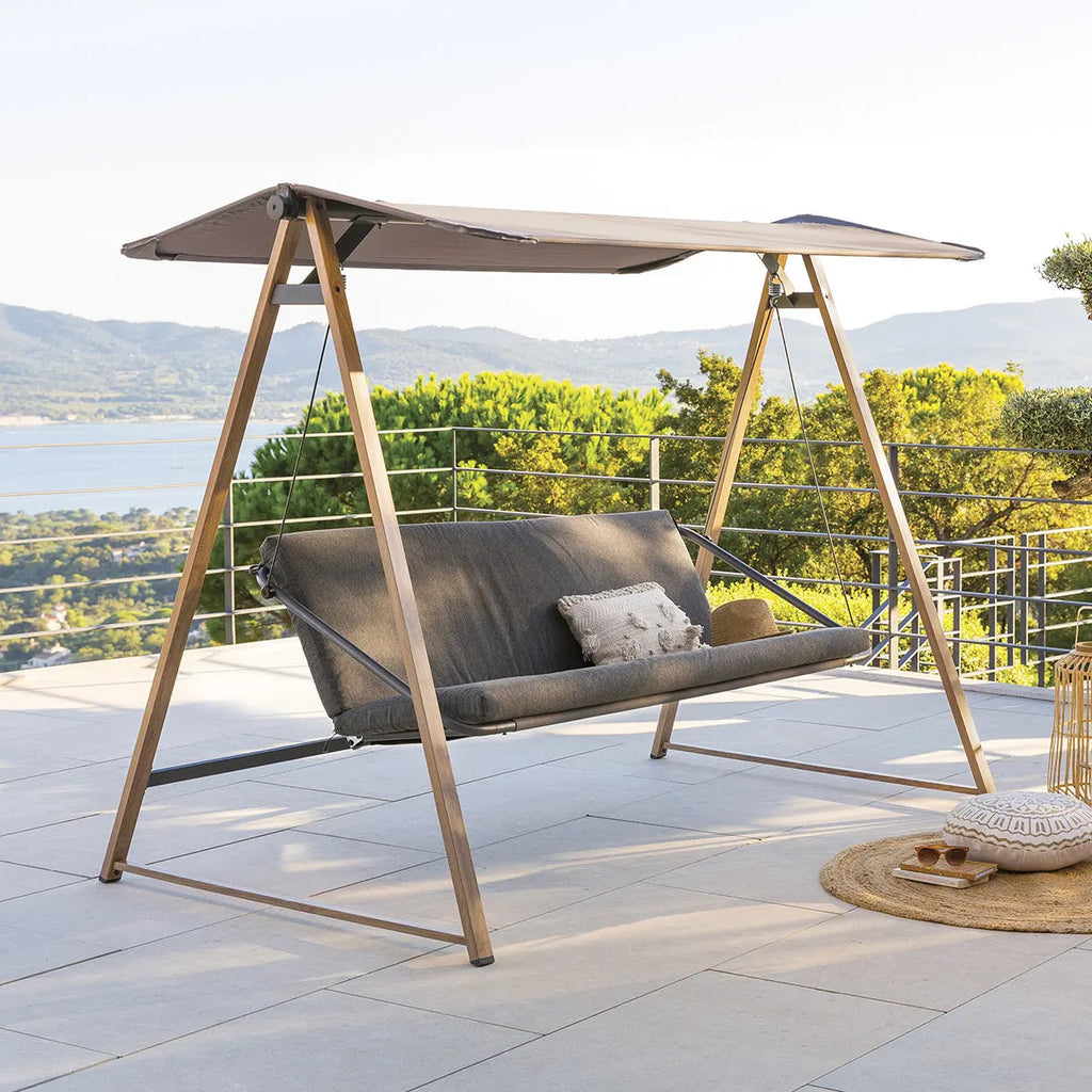 Balancelle de jardin "Soly" honey & charbon 224x135x173cm en acier SKU 3560239152835 171007 Ma Maisons