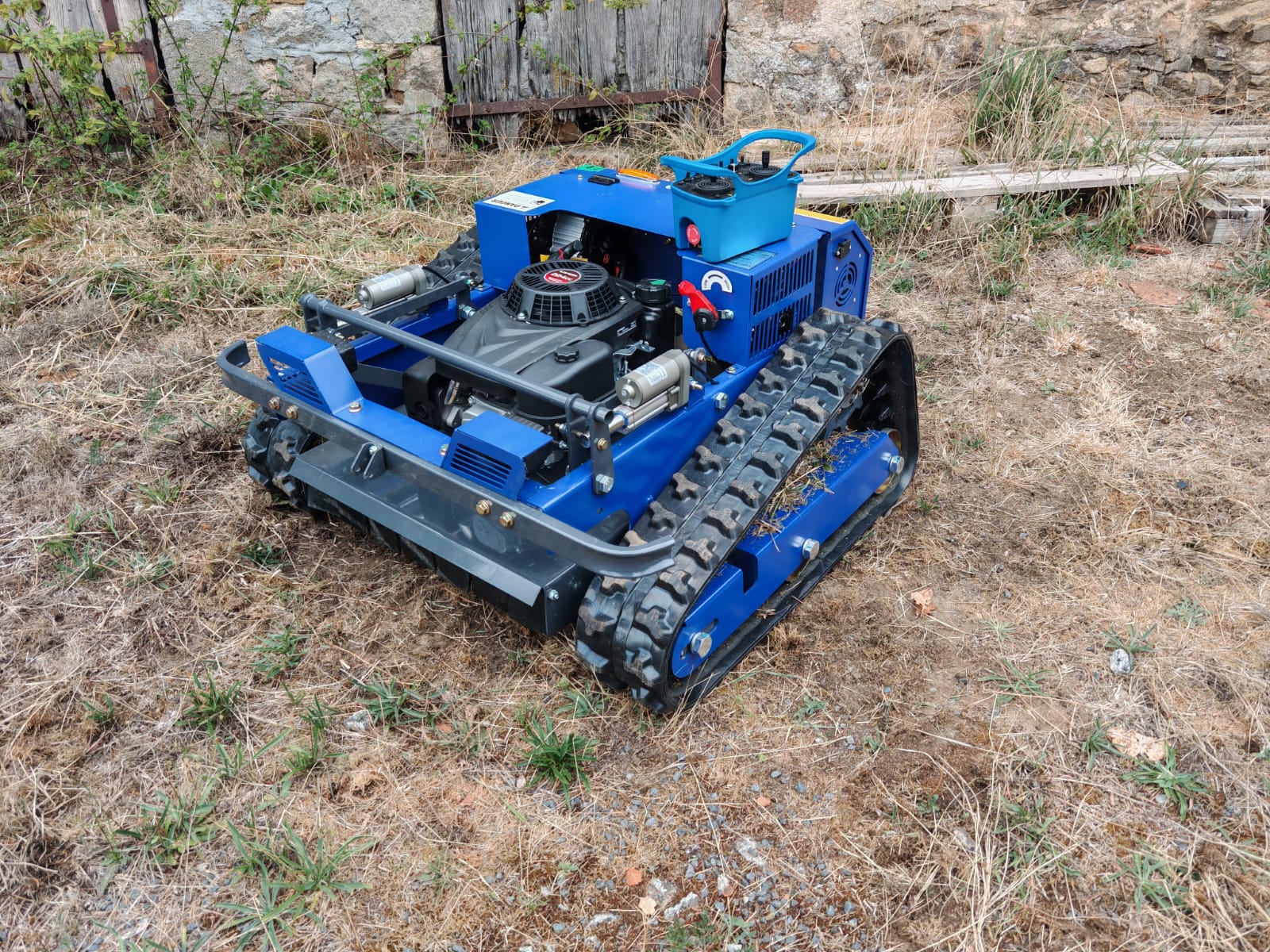 Tondeuse à gazon télécommandée
